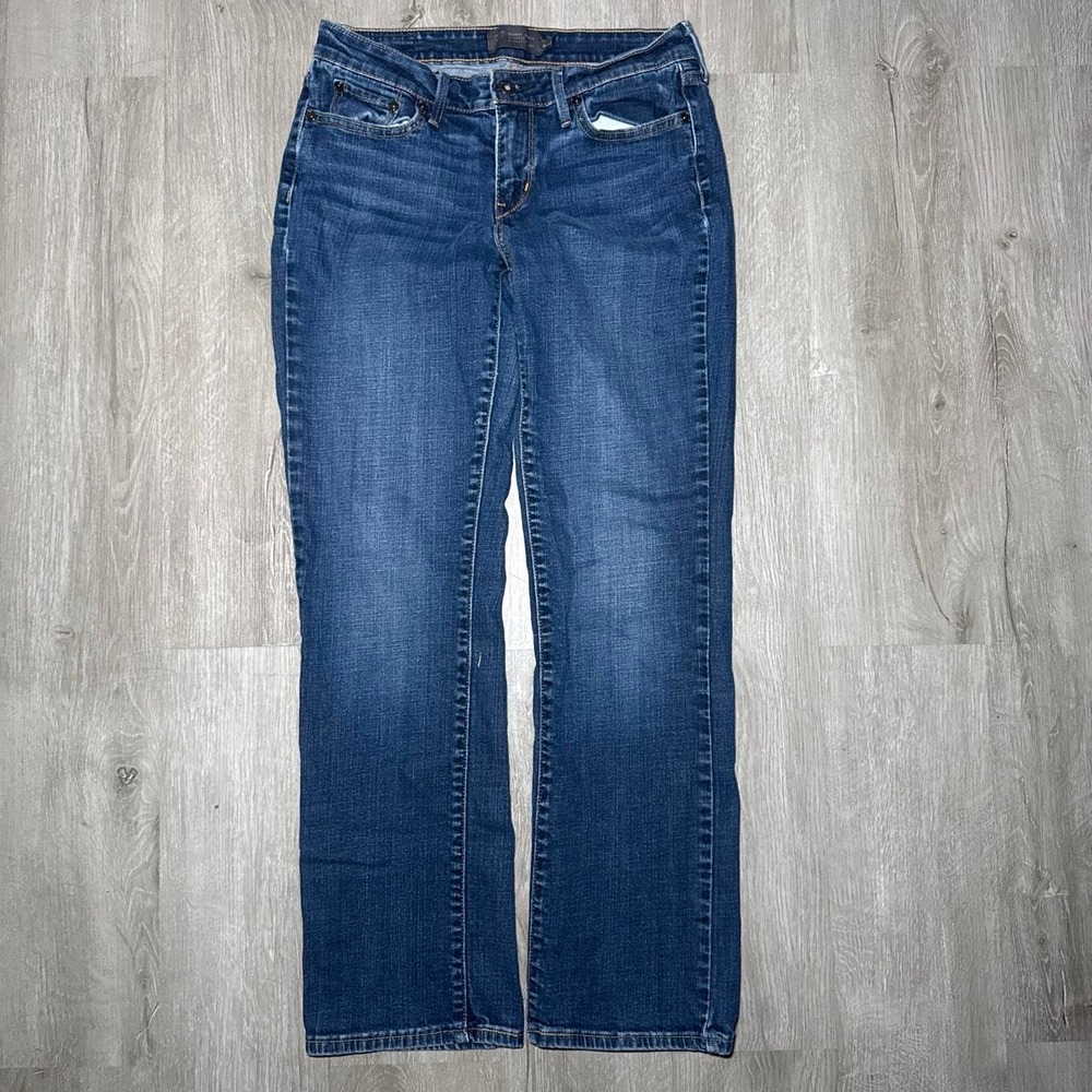 Levi's women's Low rise bootcut jeans with a blue wash